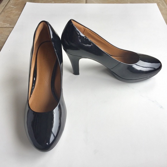 Clarks Shoes - Clark’s Black Patent Leather Heels 9.5